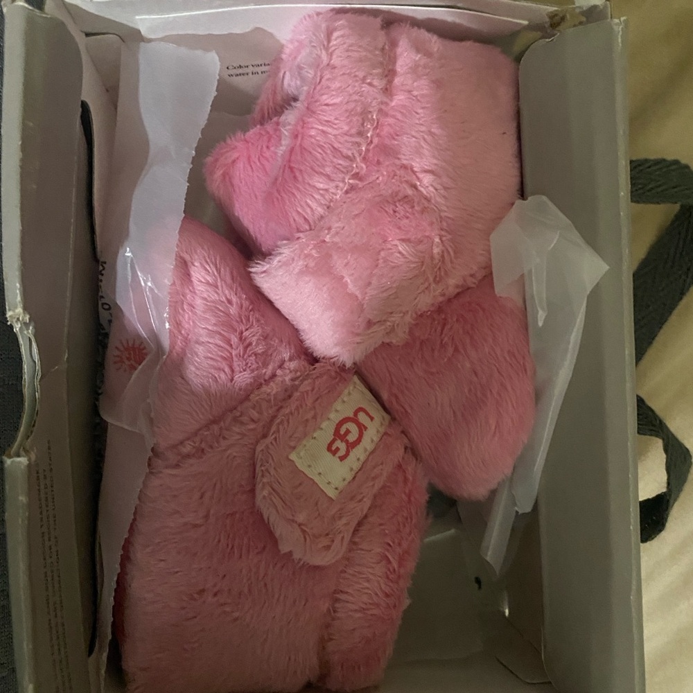 Pink uggs for baby - Picture 4 of 11